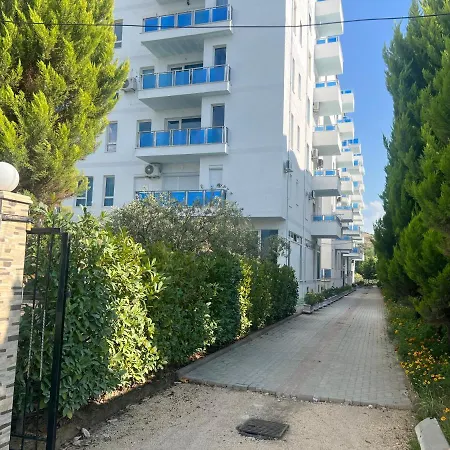 Apartment S&e